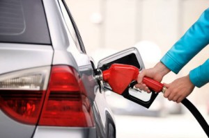 filling-up-car