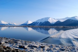 A trip along Seward highway offers travellers sights of impressive mountain ranges. 