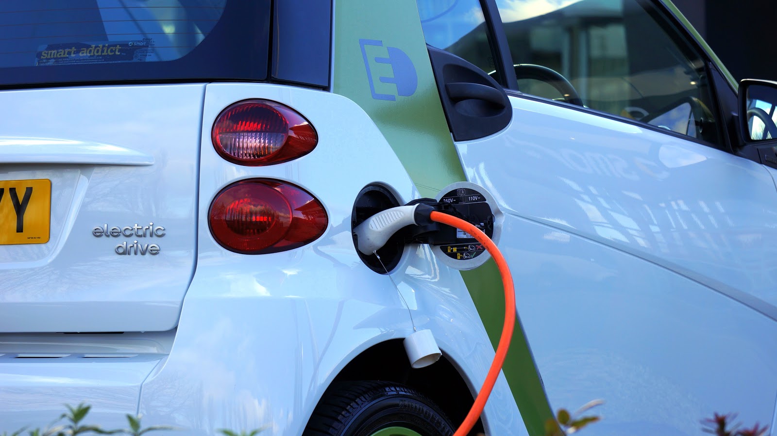 Many people experience range anxiety with electric vehicles 